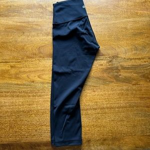 Lululemon Wunder Under Luxtreme capris